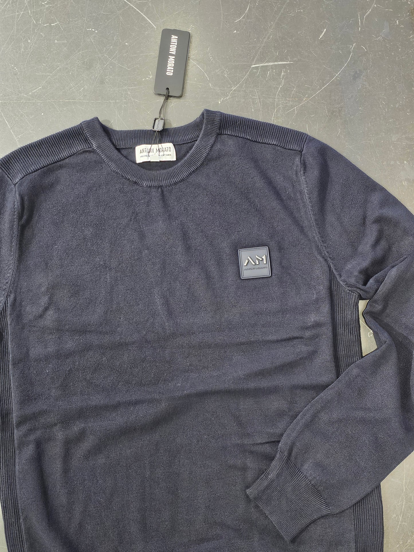 MAGLIA BLU DOPPIO TESSUTO