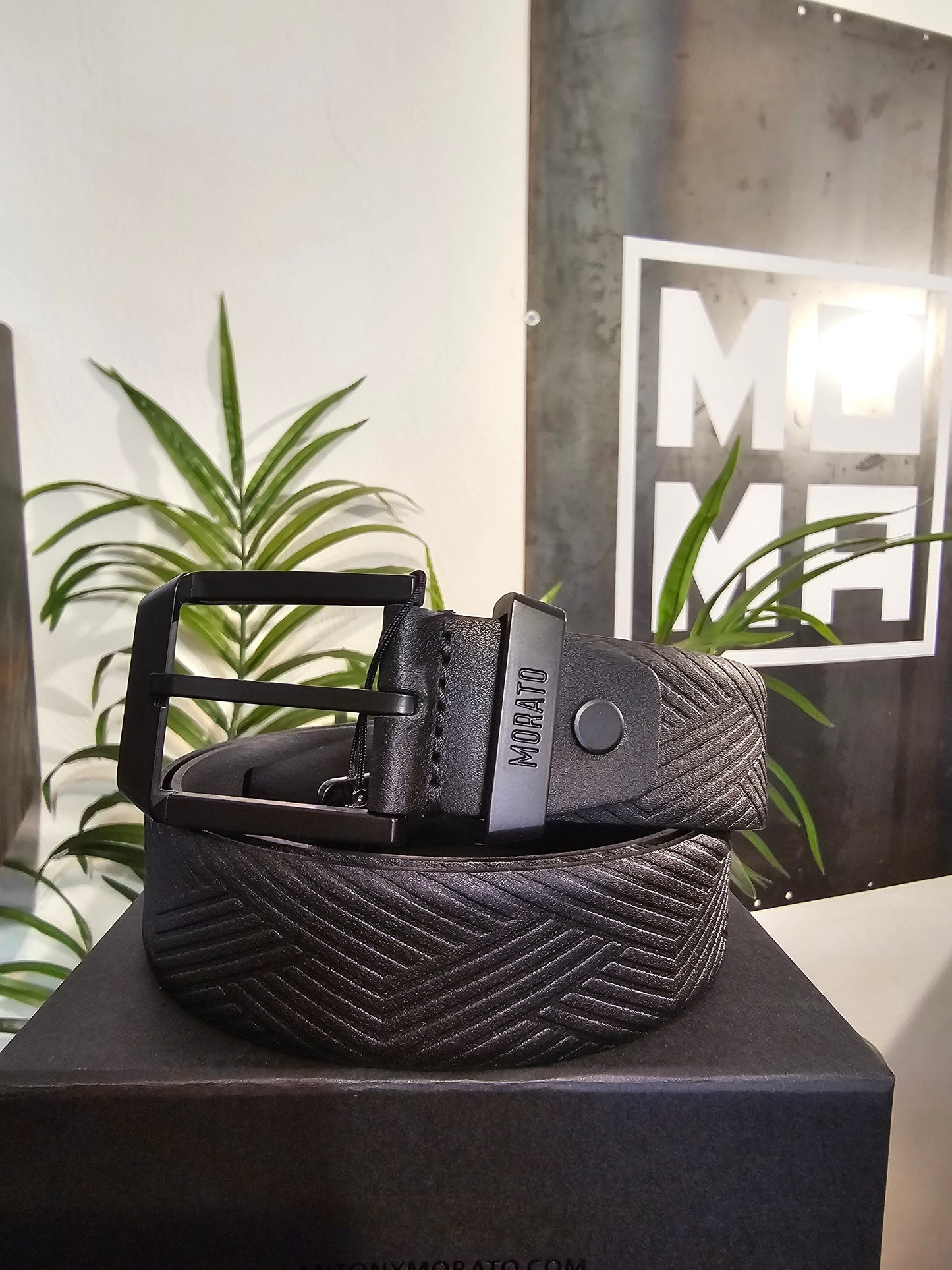 CINTURA NERA LAVORATA FIBBIA BLACK