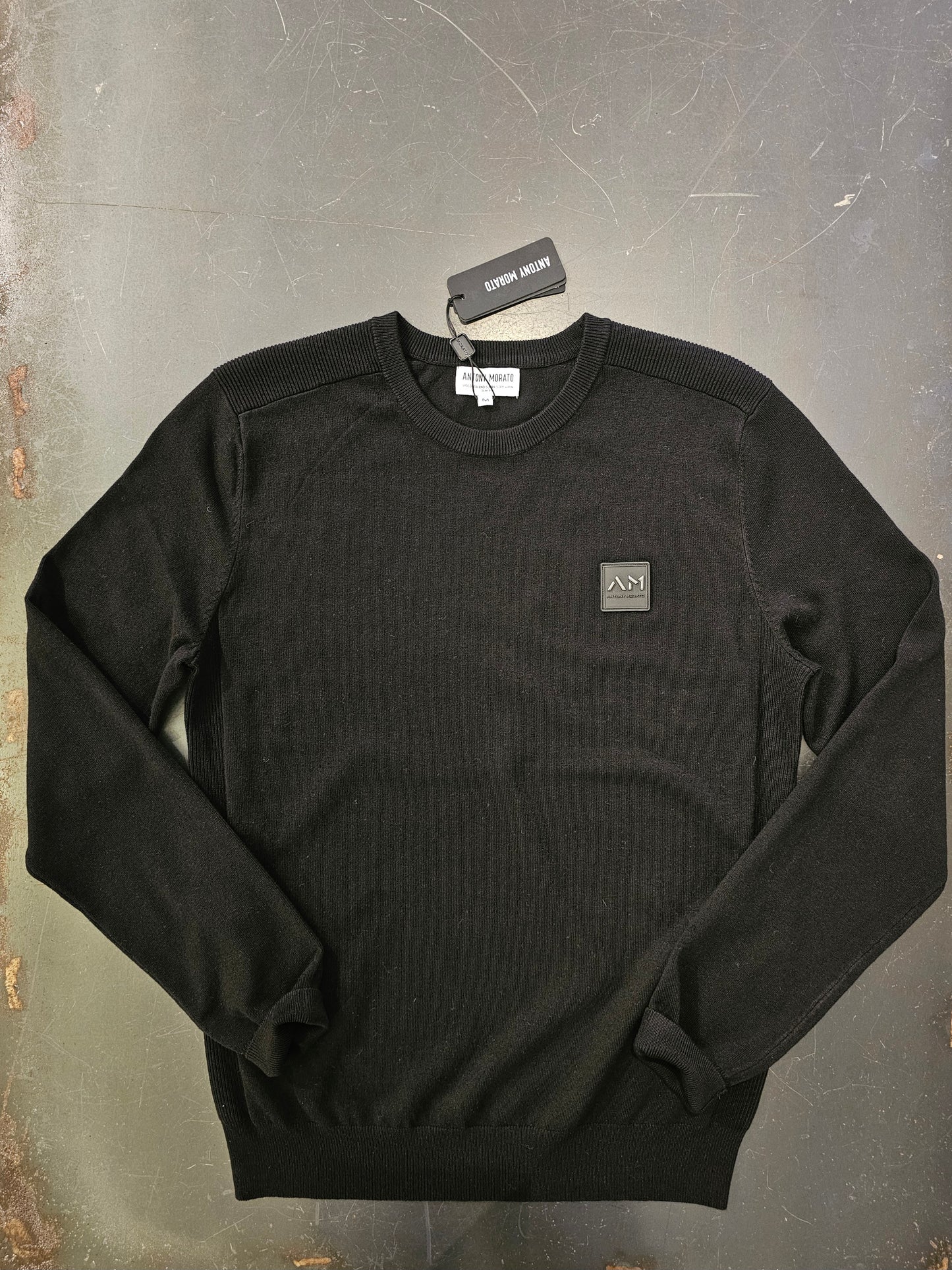 MAGLIA NERA DOPPIO TESSUTO