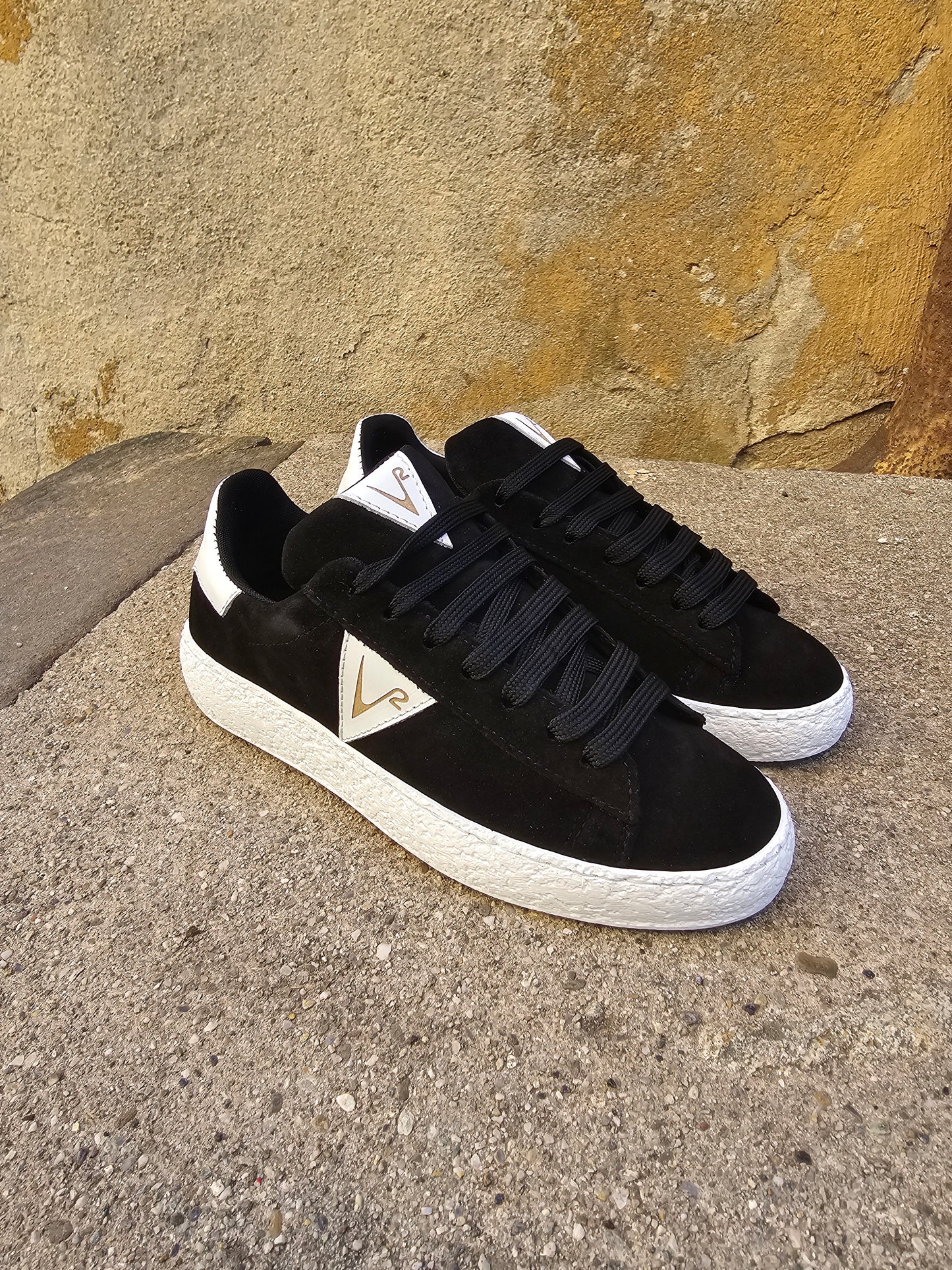 SNEAKERS NERE MOD. CAMPUS