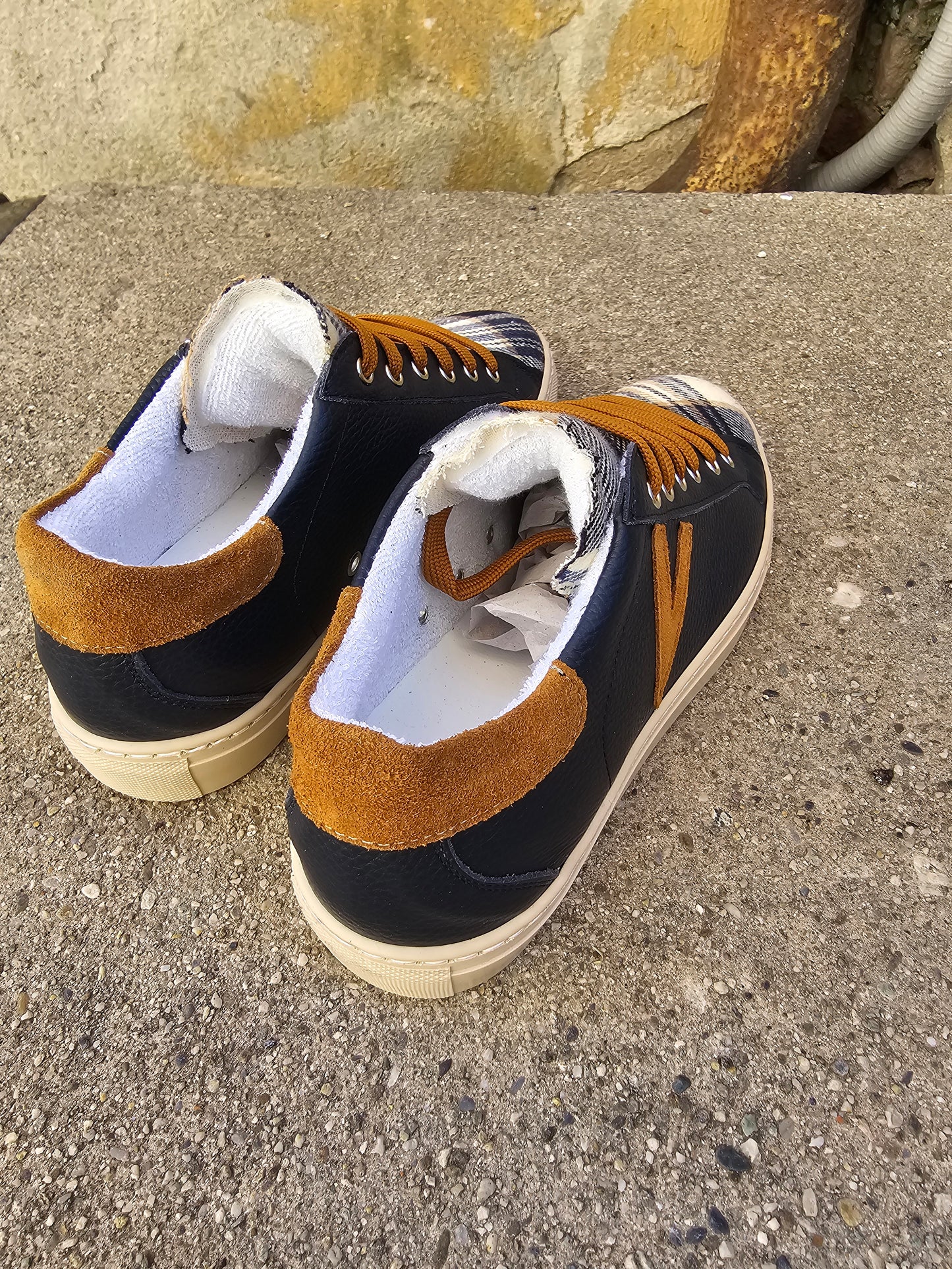 SNEAKERS LINGUETTA RICAMATA