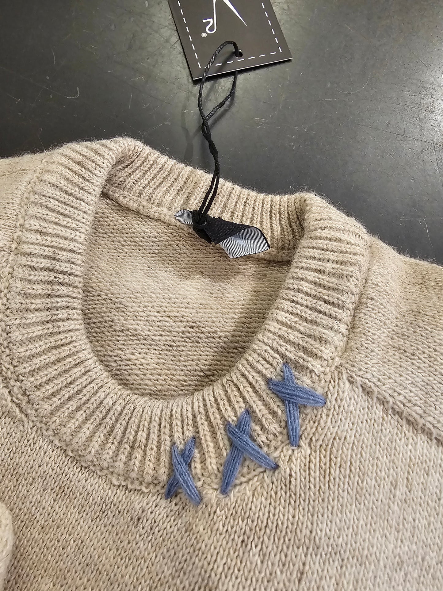 MAGLIONE SABBIA CON CUCITURE