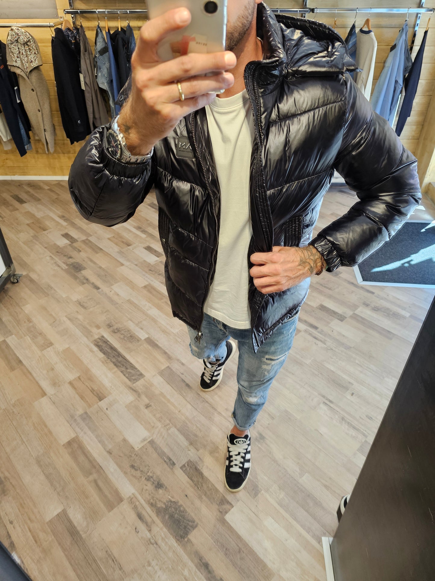 GIUBBINO NERO LUCIDO A.M