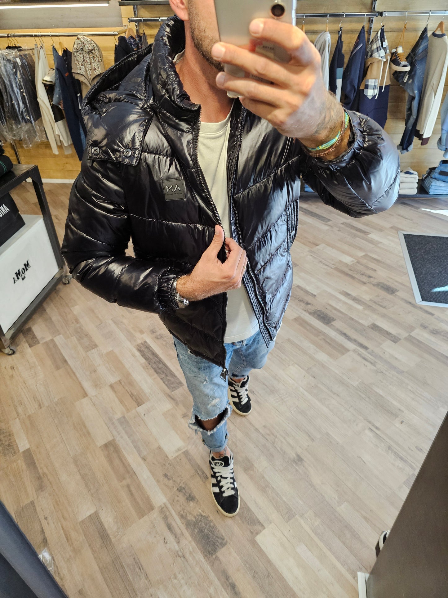 GIUBBINO NERO LUCIDO A.M