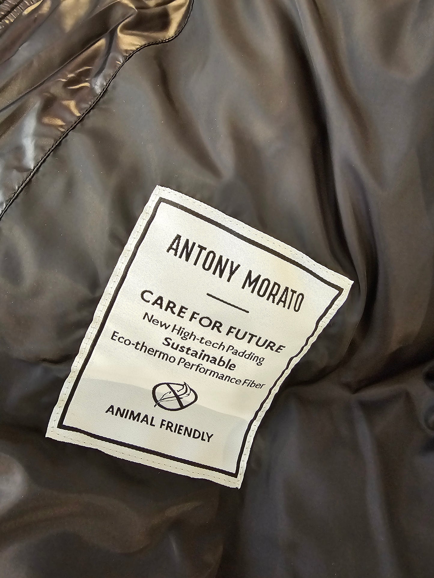 GIUBBINO NERO LUCIDO A.M