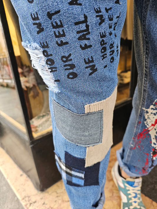 JEANS PATCH E VERNICE
