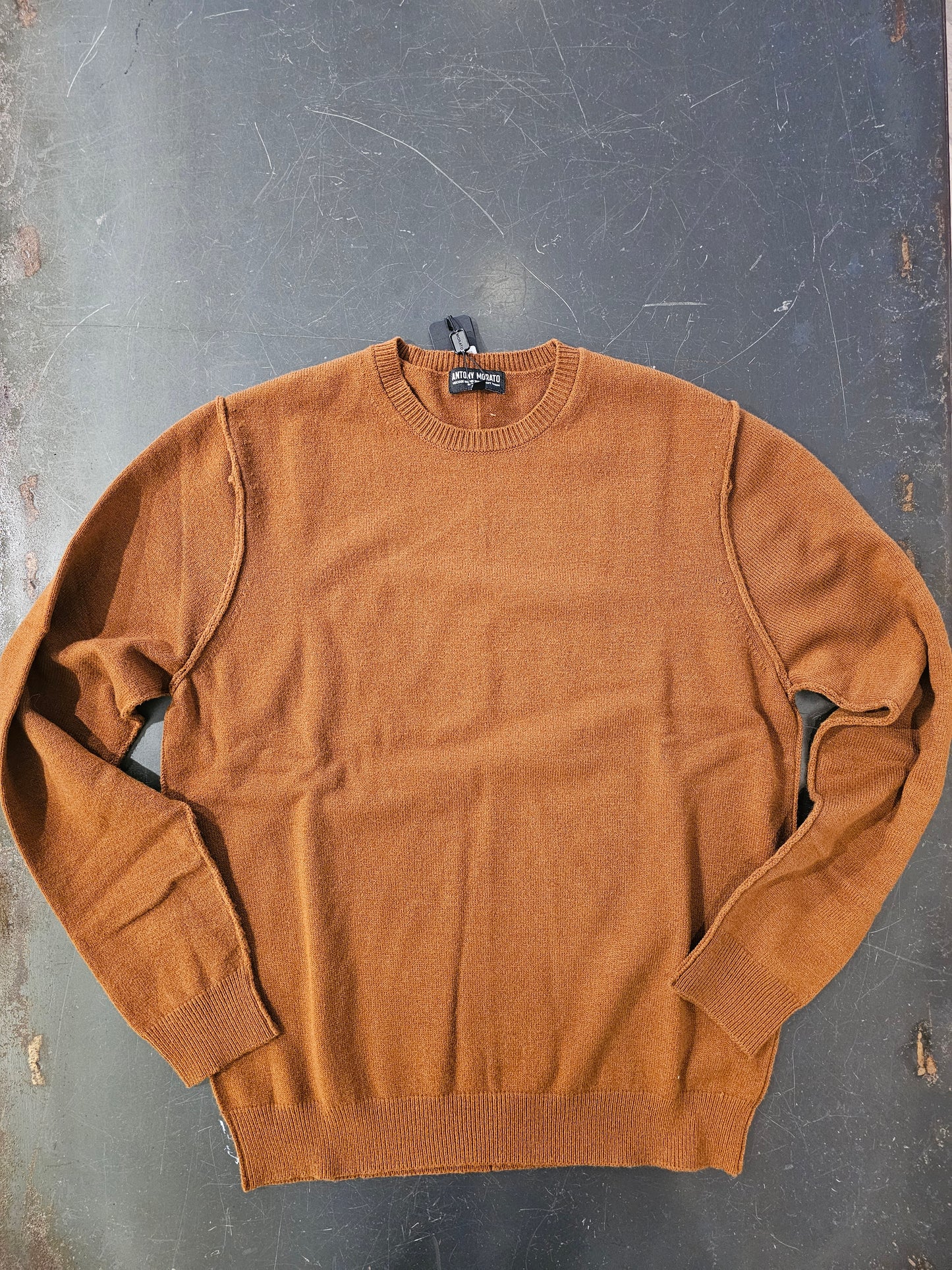 MAGLIA OCRA CUCITURE A VISTA