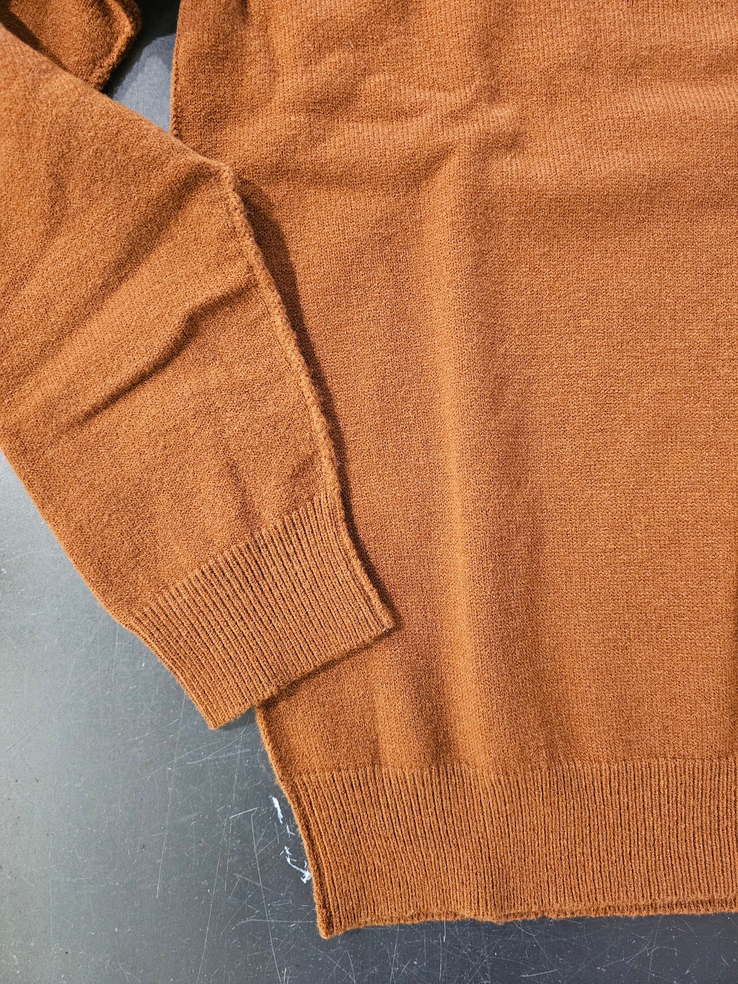 MAGLIA OCRA CUCITURE A VISTA