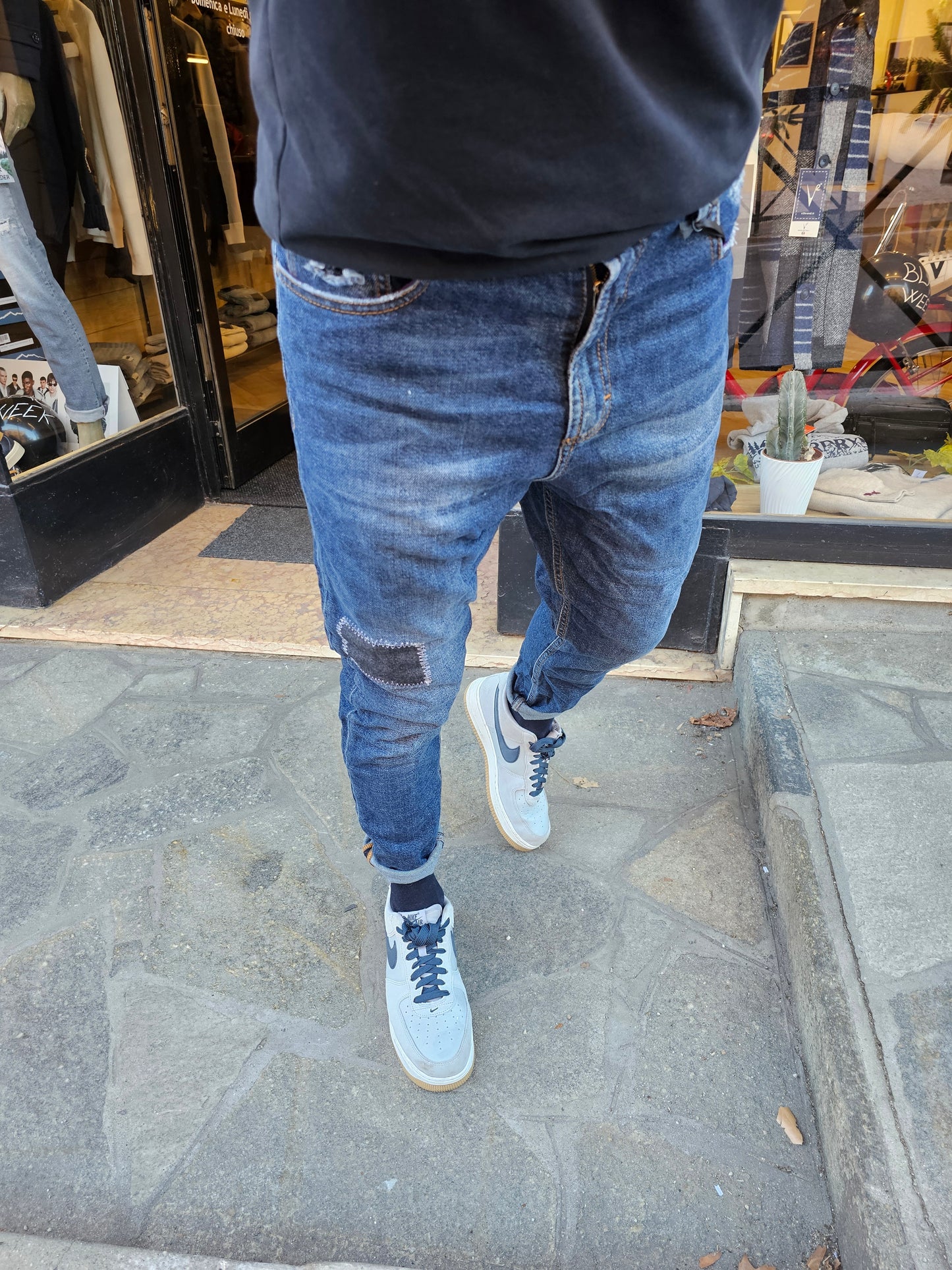 JEANS CON TOPPA CUCITA