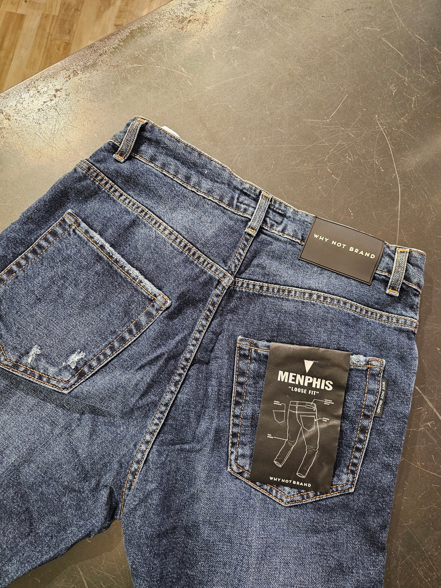 JEANS CON TOPPA CUCITA