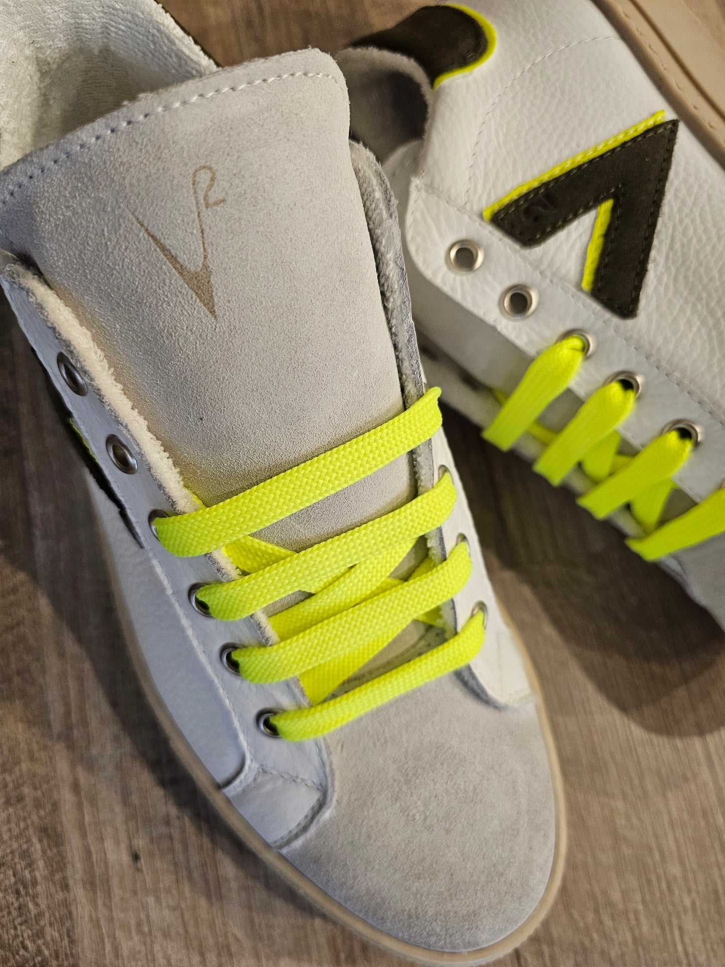 SNEAKERS V2 LACCIO FLUO