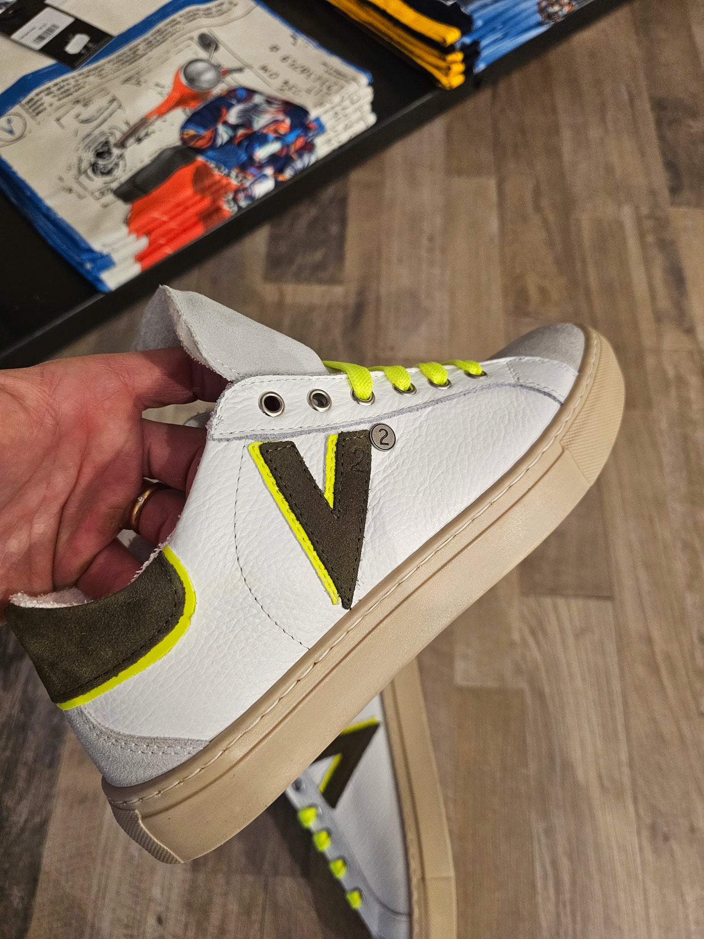 SNEAKERS V2 LACCIO FLUO