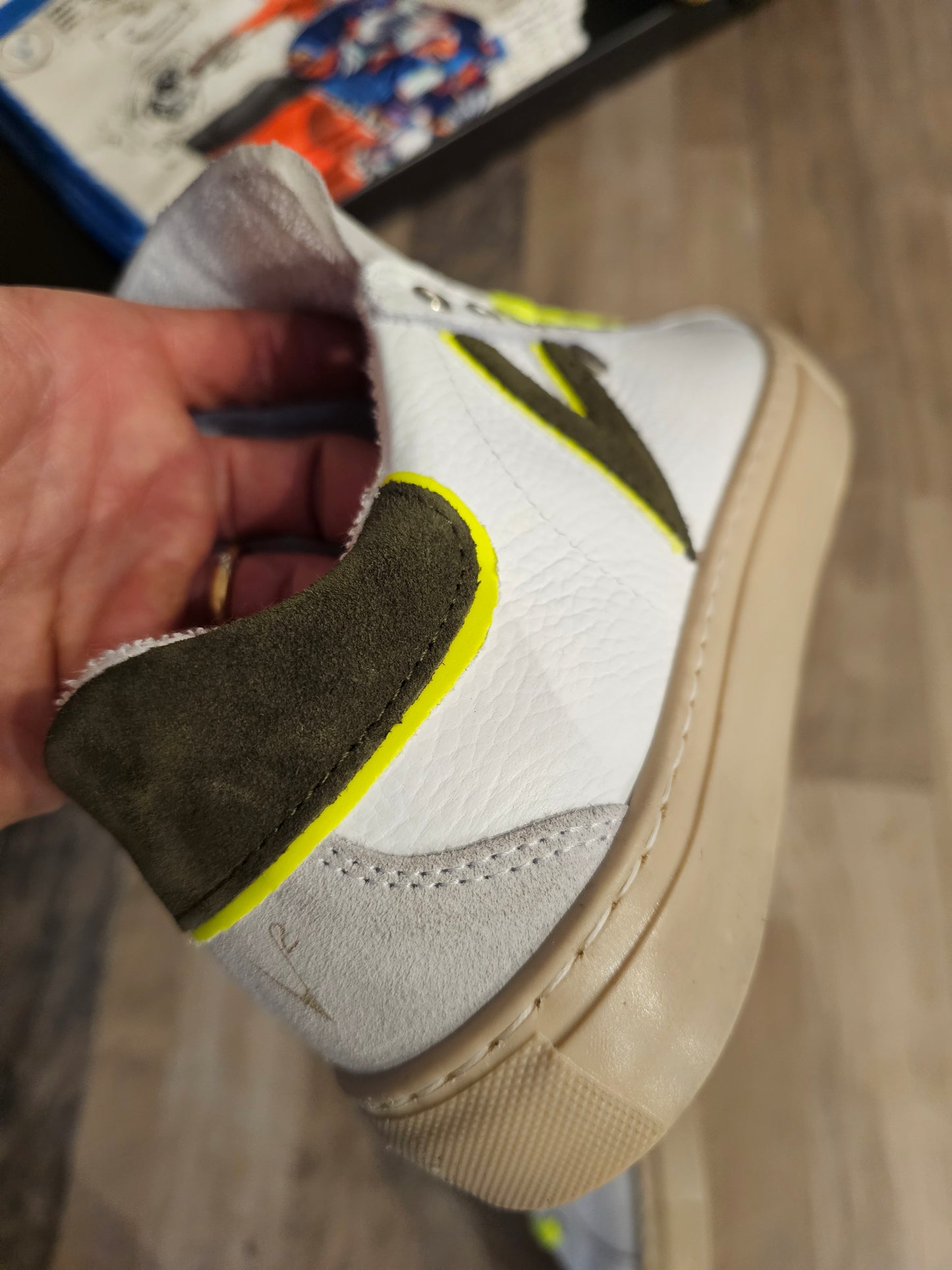 SNEAKERS V2 LACCIO FLUO