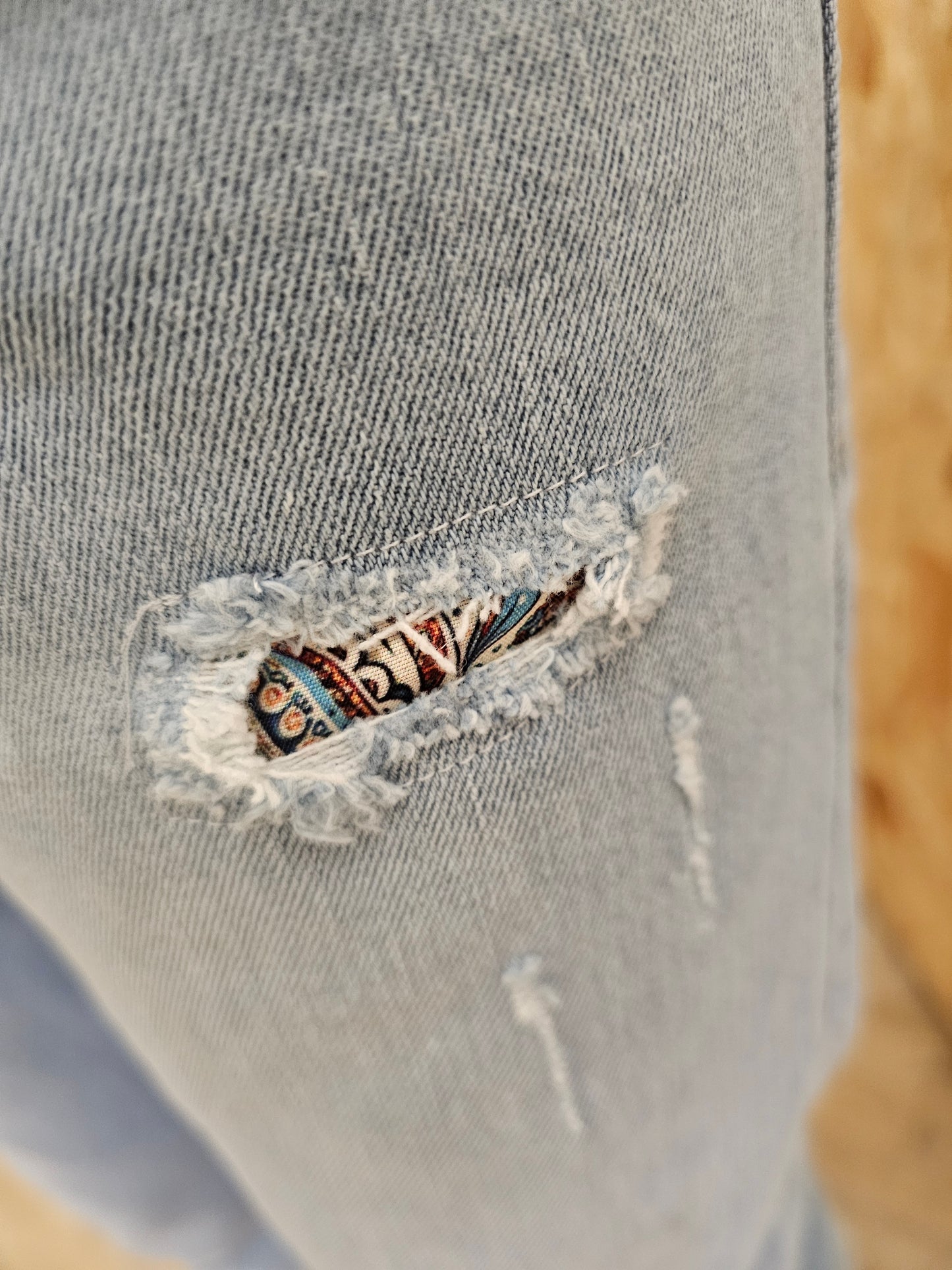 JEANS V2 MARMO CON RICAMO