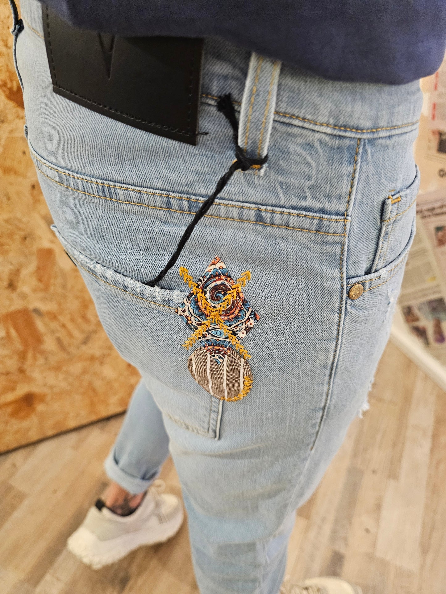 JEANS V2 MARMO CON RICAMO