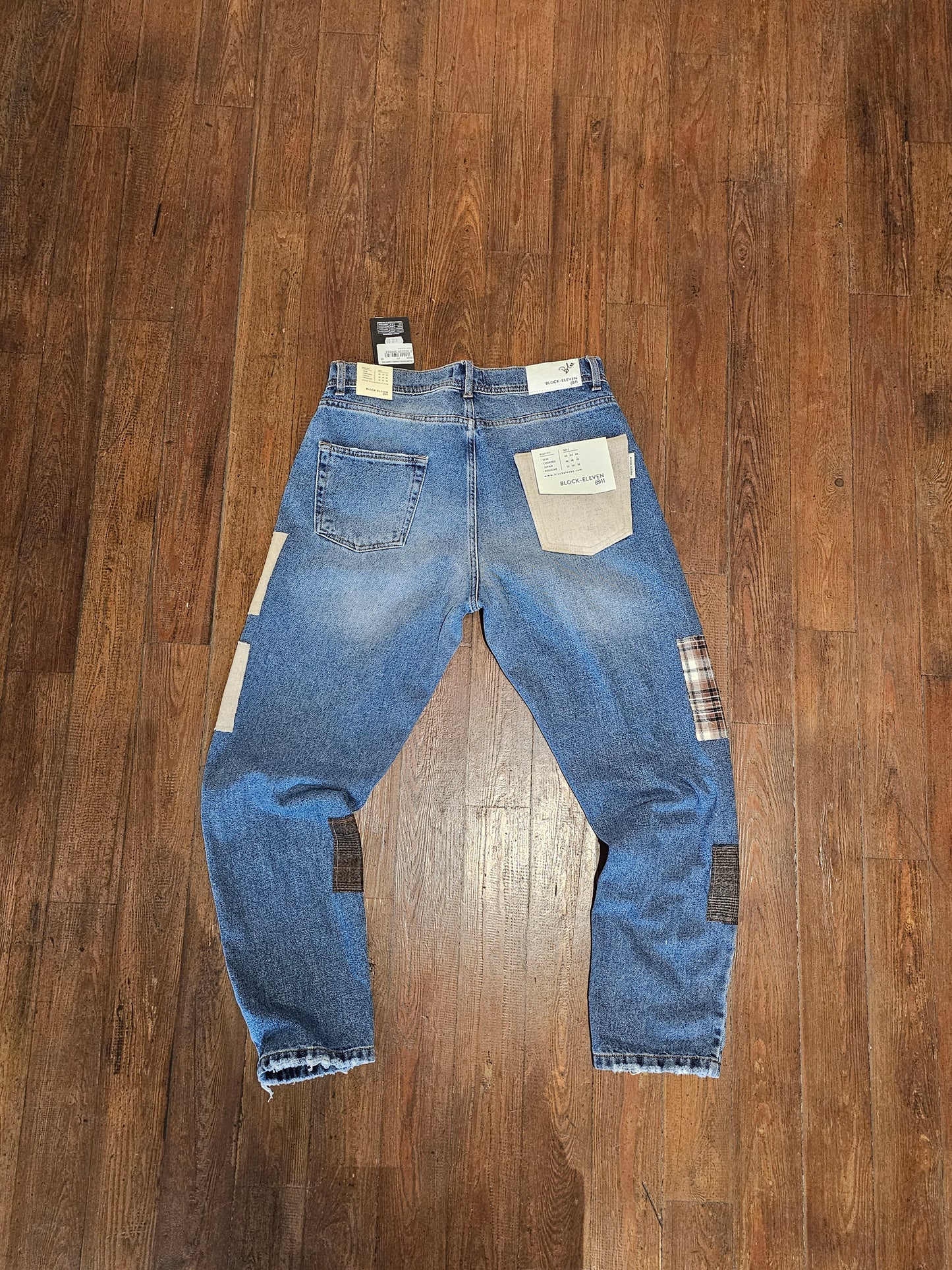 JEANS CROPPED TOPPE CUCITE