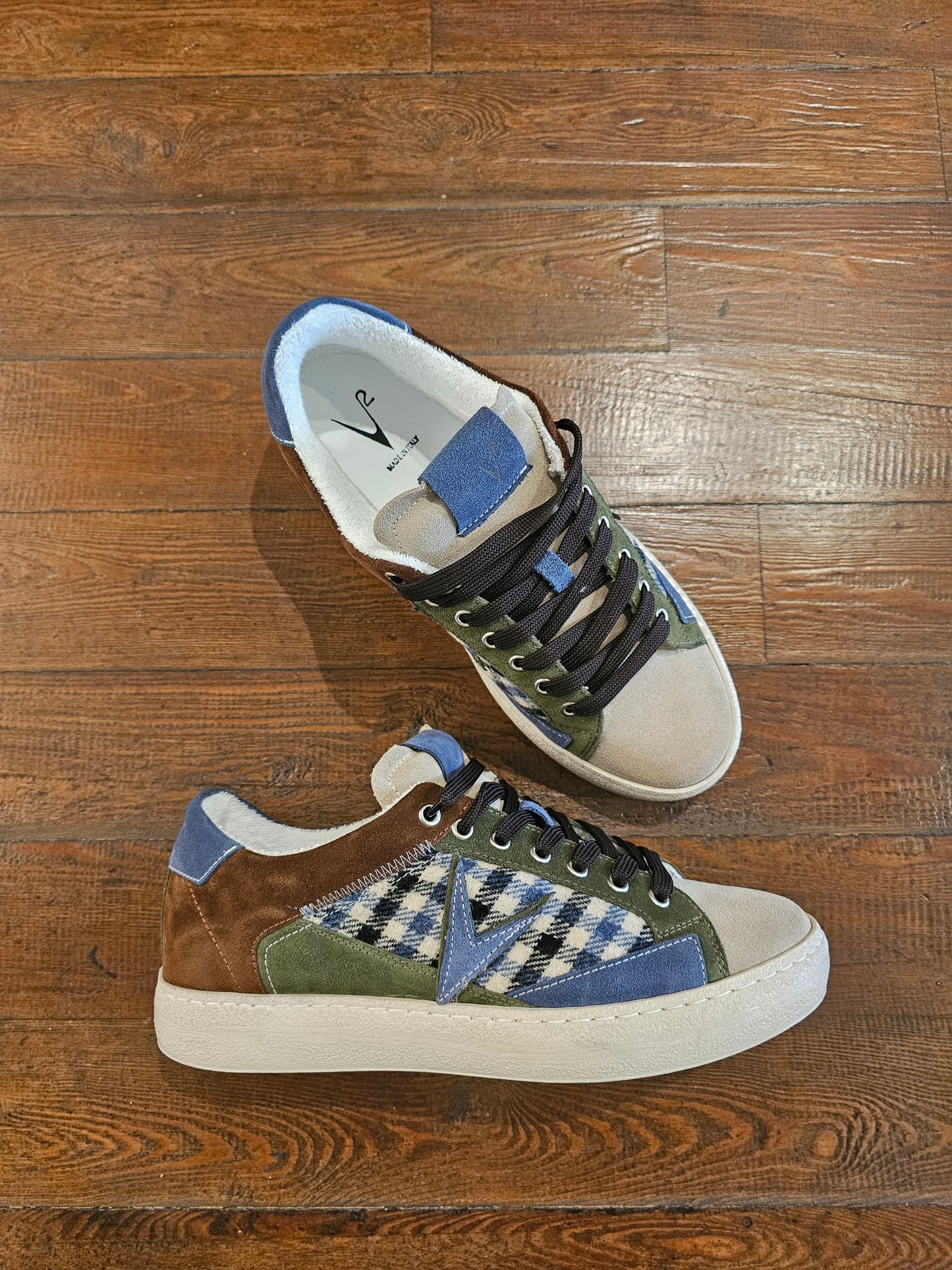 SNEAKERS V2 CHECK