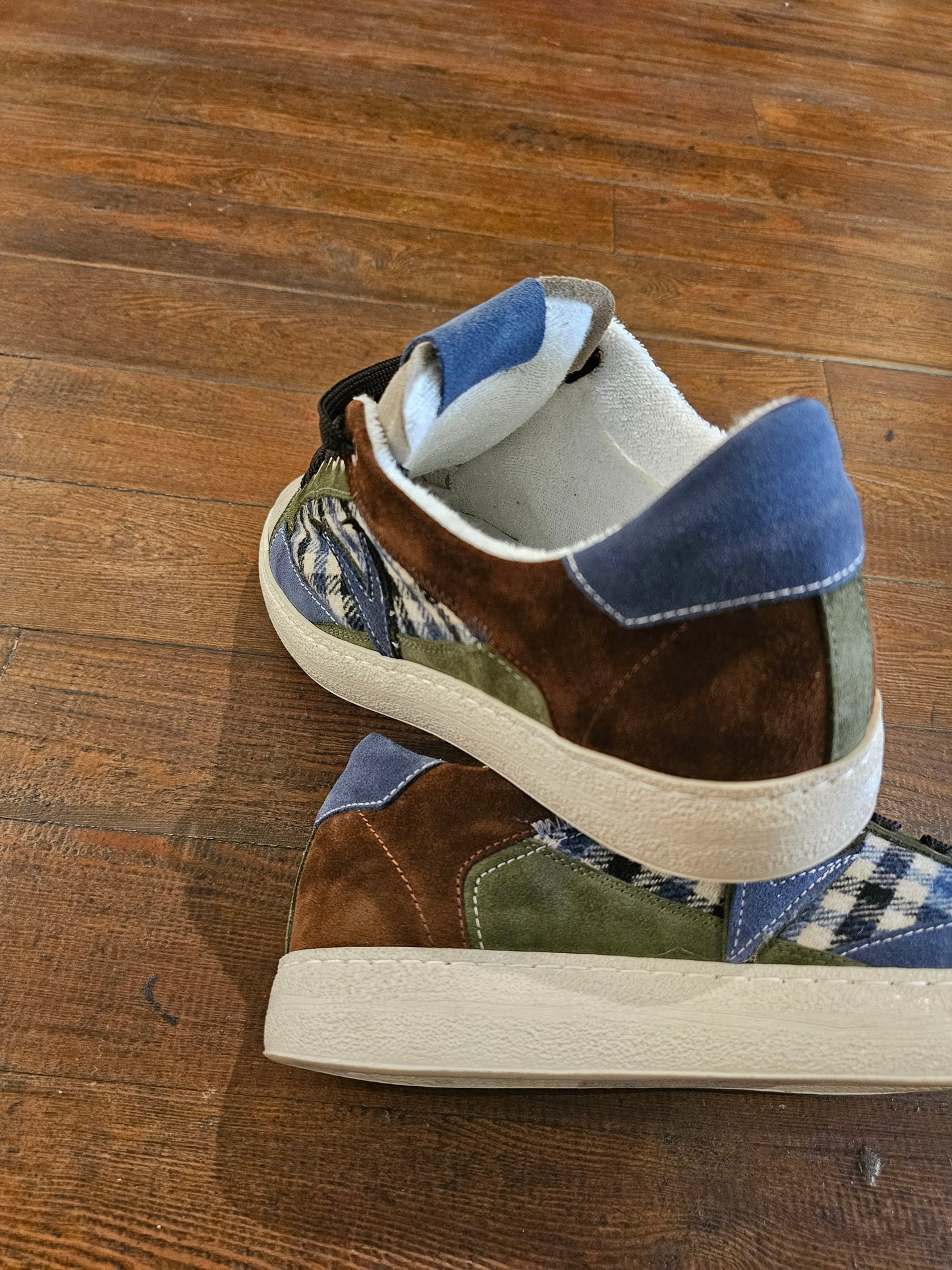SNEAKERS V2 CHECK