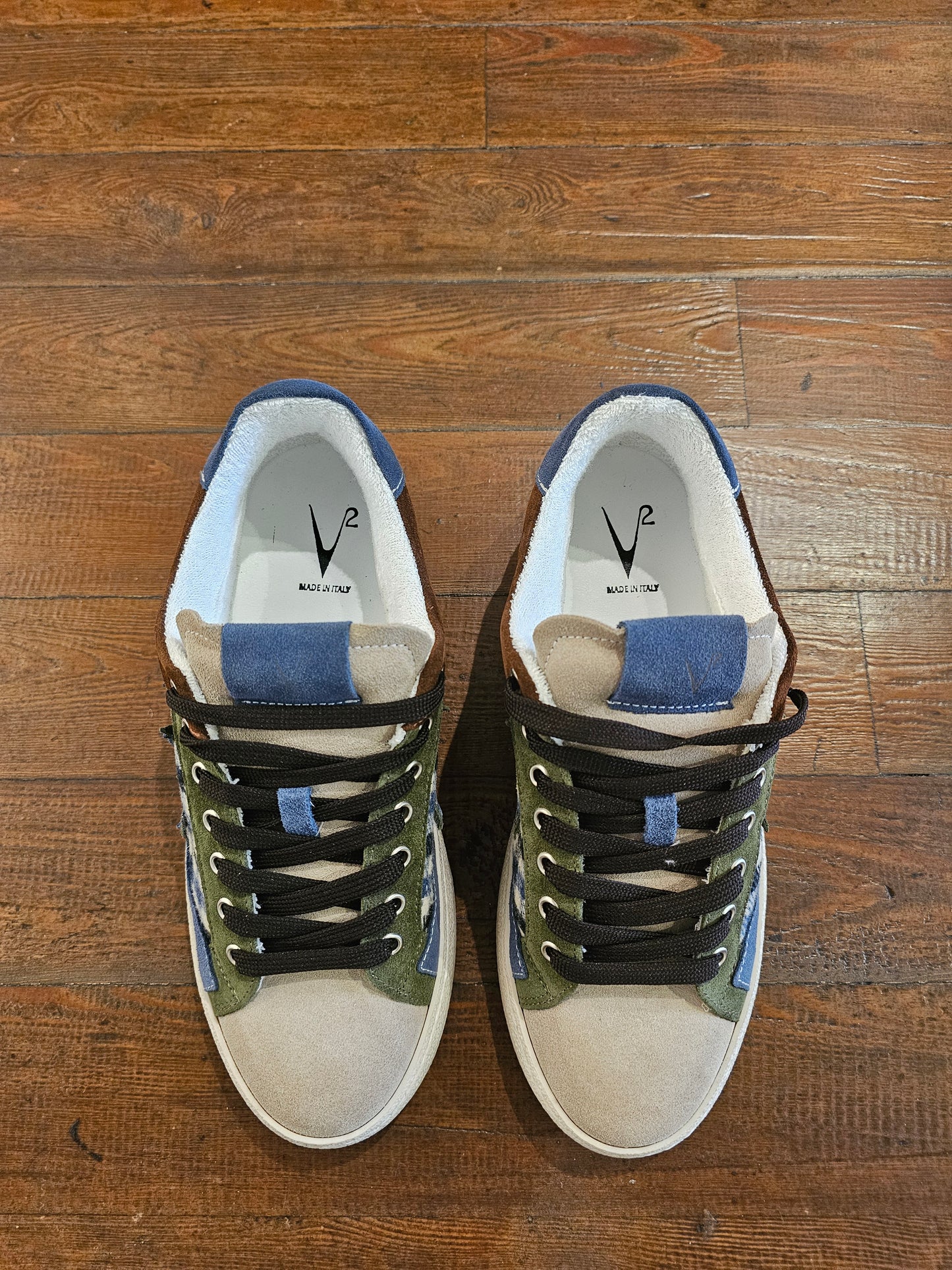SNEAKERS V2 CHECK