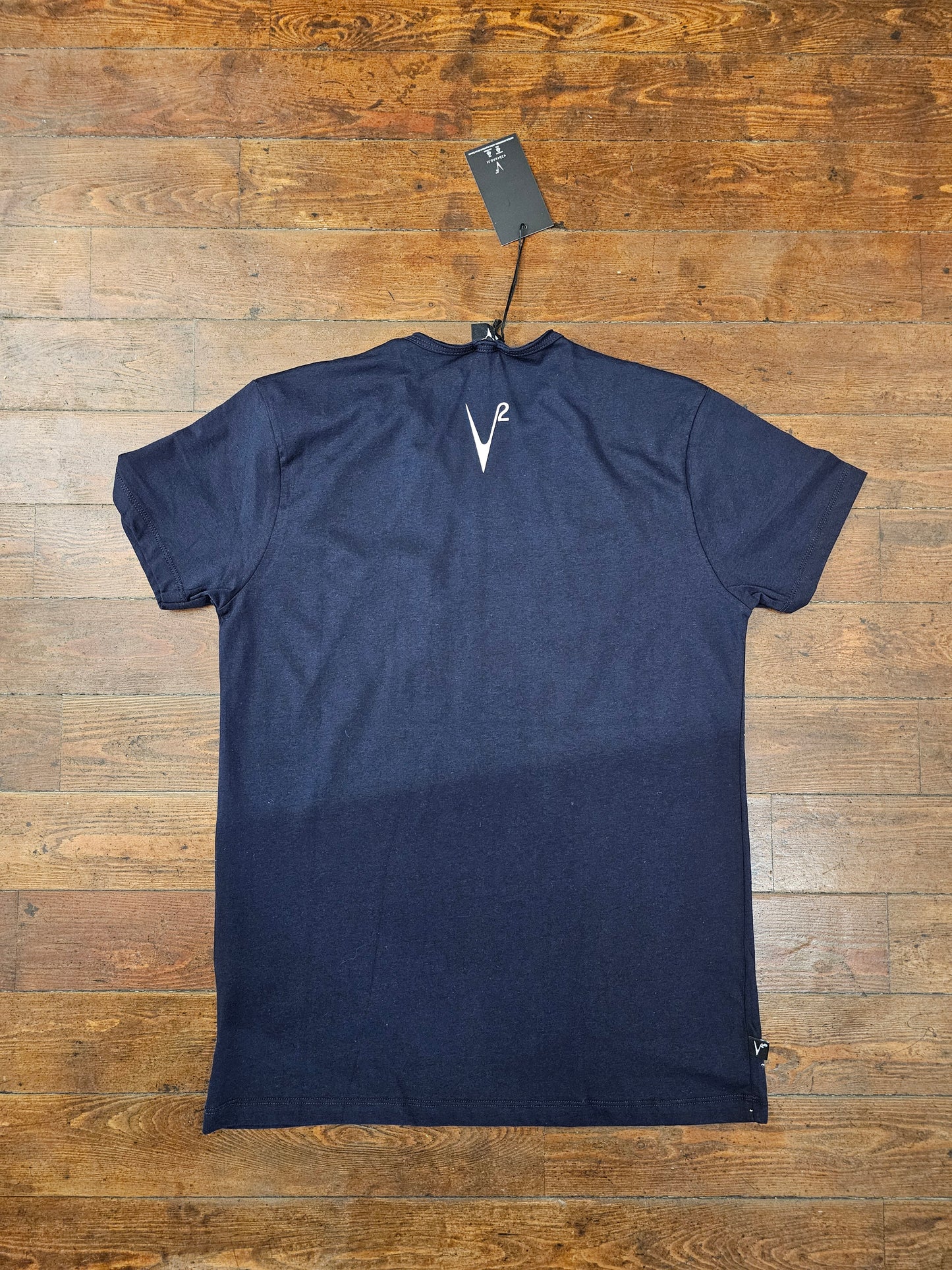 T-SHIRT TASCA E VERNICE