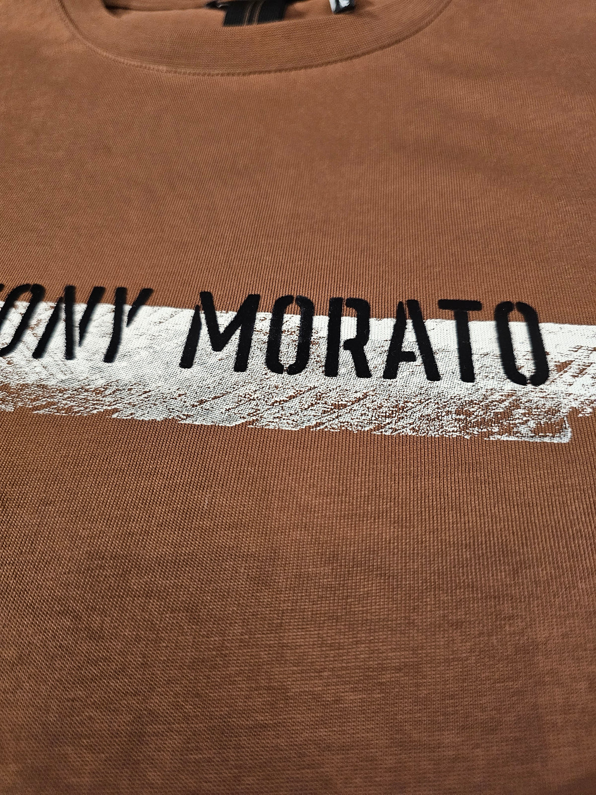 T-SHIRT MORO SCRITTA LOGO