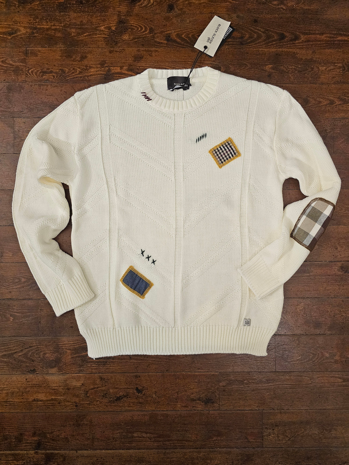 MAGLIA PATCH E RICAMI