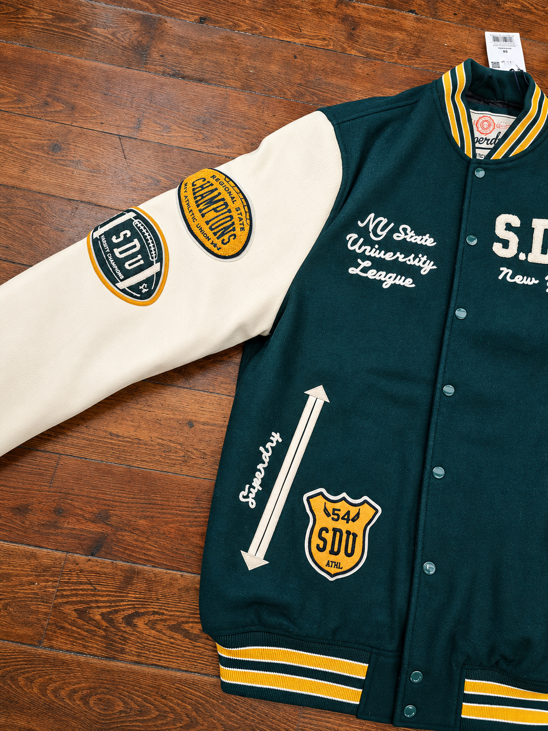 BOMBER COLLEGE CON APPLICAZIONI