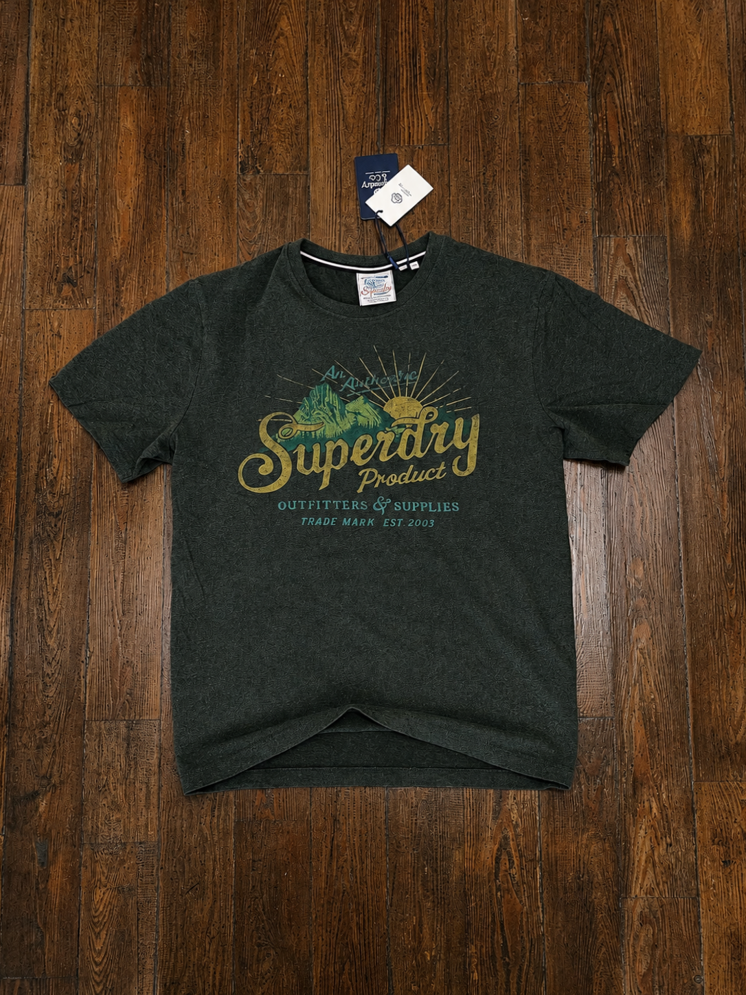 T-SHIRT MUNTAIN SUPERDRY