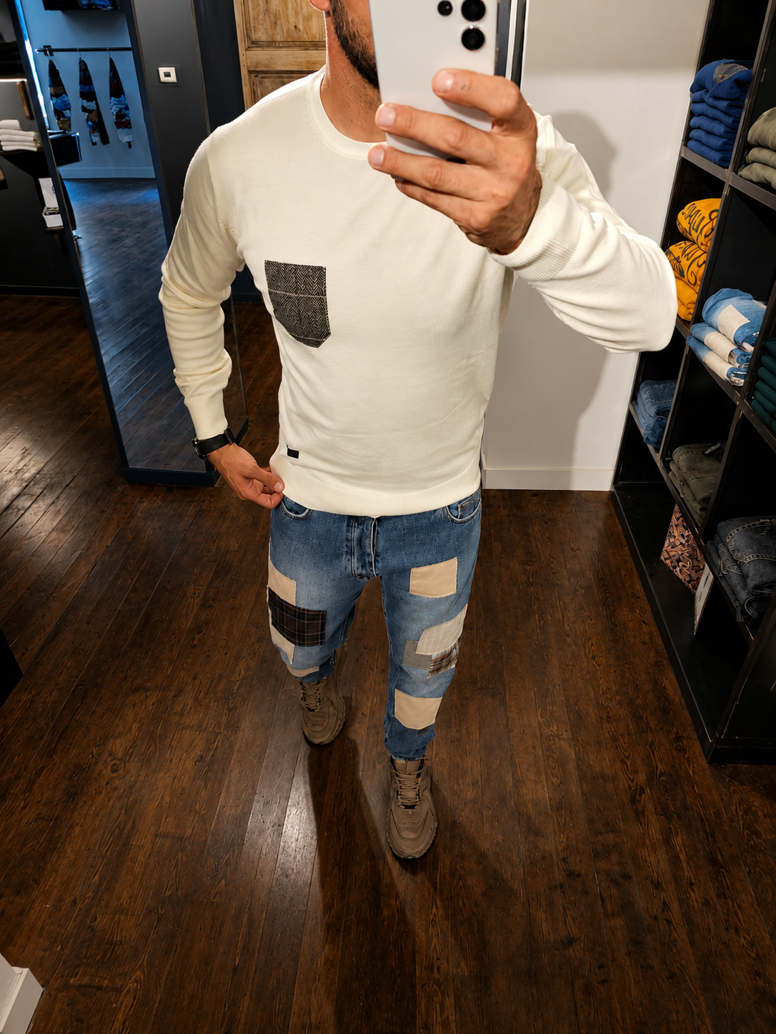 MAGLIONCINO BIANCO TASCA CONTRASTO
