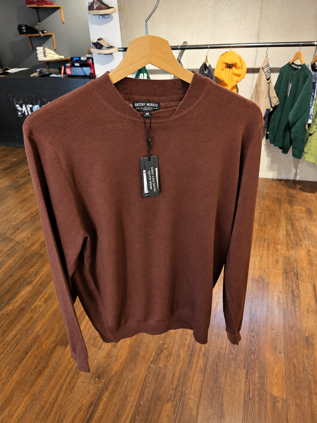 MAGLIA IN FILO TABACCO COLLO LAVORATO